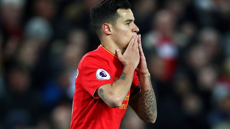 Philippe Coutinho, celebrando un gol anotado con el Liverpool