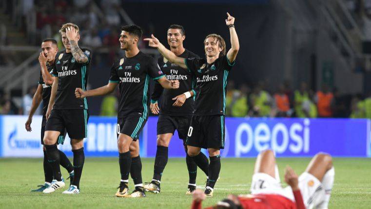 El Madrid celebrando la Supercopa de Europa