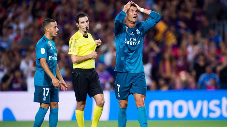 Cristiano Ronaldo, lamentándose tras haber acabado expulsado