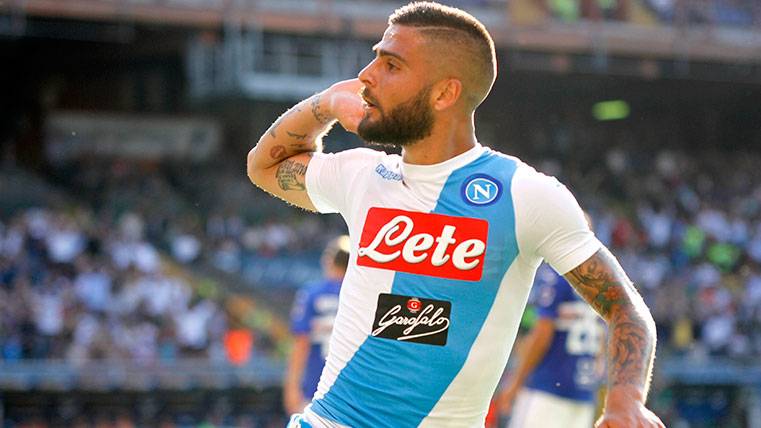 Lorenzo Insigne celebrates a goal with the Napoli in the Series To