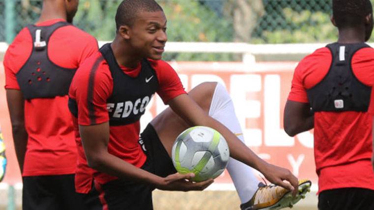 Kylian Mbappé, during a training with the Monaco