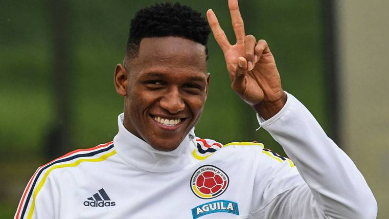 Yerry Mina, greeting from the concentration of Colombia