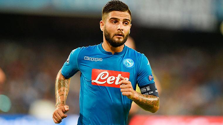 Lorenzo Insigne in a party of previous of Champions with the Napoli