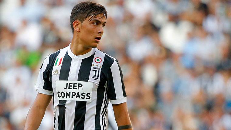 Paulo Dybala in a party of the Series To with the Juventus