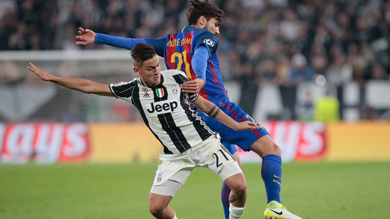 André Gomes, trying snatch a balloon to Paulo Dybala