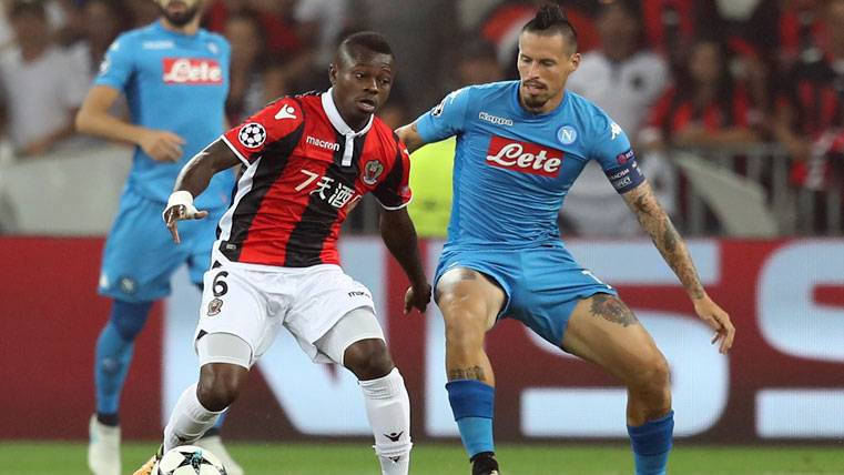 Jean-Michael Seri, durante un partido de Champions contra el Niza