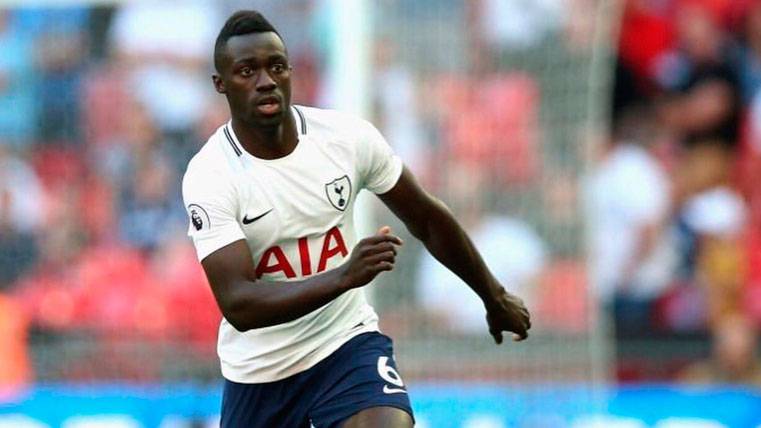 Davinson Sánchez in his debut in the Premier with the Tottenham