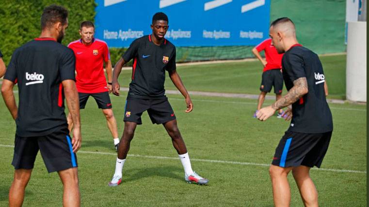 Ousmane Dembélé en un entrenamiento con el FC Barcelona