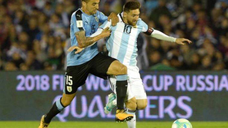 Messi durante el partido ante Uruguay
