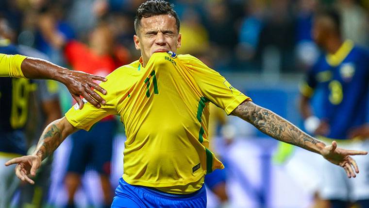 Philippe Coutinho, celebrating with anger a marked goal with Brazil