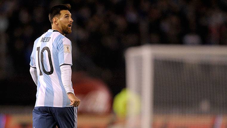 Leo Messi en un partido con la selección de Argentina