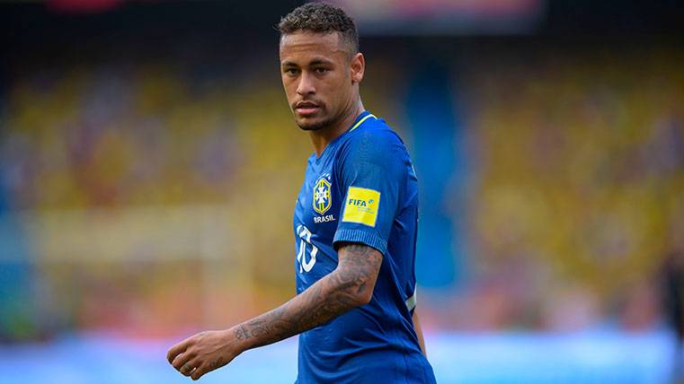 Neymar tras una acción del Colombia-Brasil del martes
