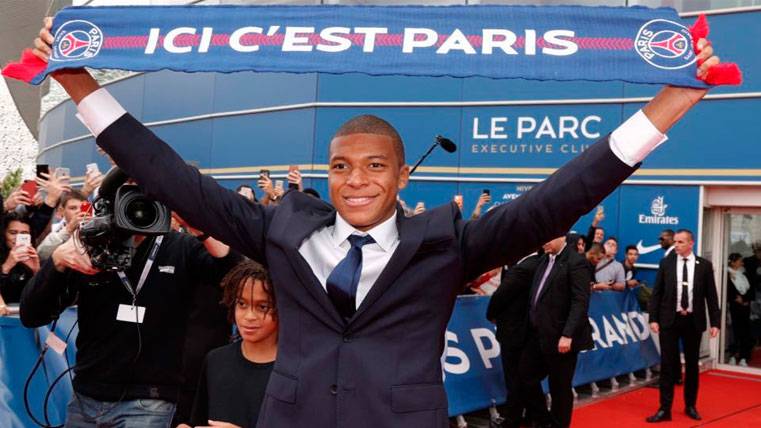 Kylian Mbappé During his official presentation with the PSG