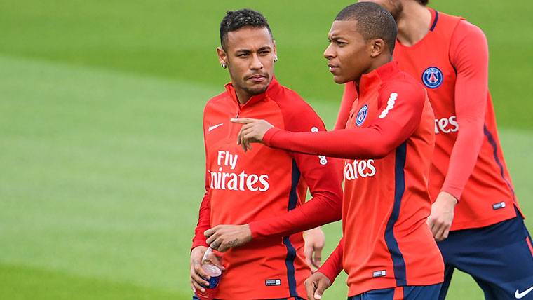 Neymar y Mbappé, durante un entreno con el Paris Saint-Germain