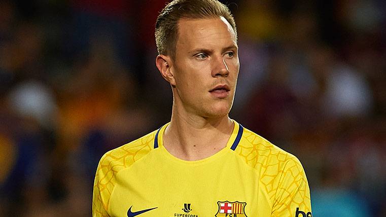 Marc-André Ter Stegen in a party with the FC Barcelona