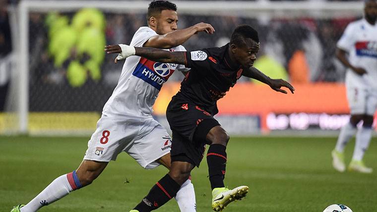Jean-Michäel Seri, during a party with the Nice