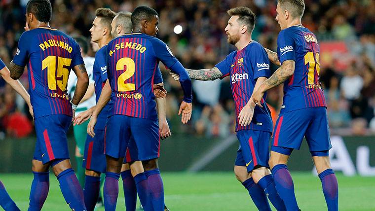 The FC Barcelona, celebrating one of the goals of Messi to the Eibar