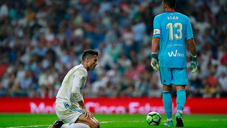 Cristiano Ronaldo se lamenta tras una acción en el Real Madrid-Betis
