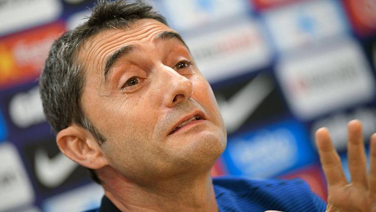 Ernesto Valverde, appearing in press conference with the Barça