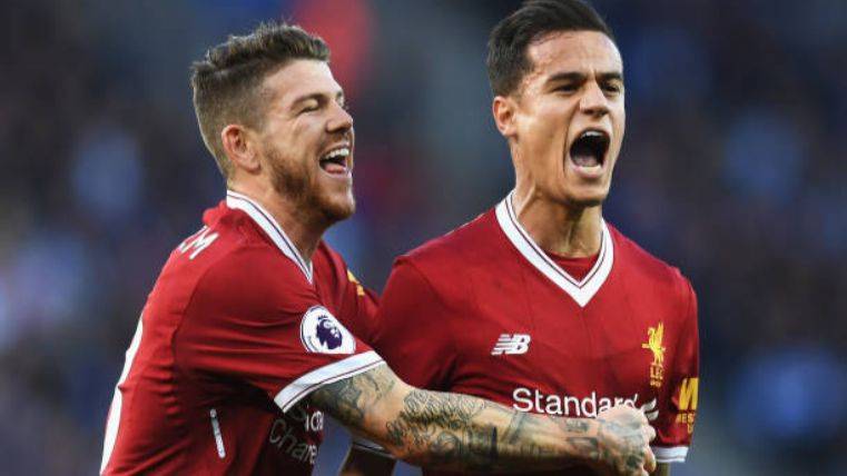 Coutinho Celebrates a goal with the Liverpool