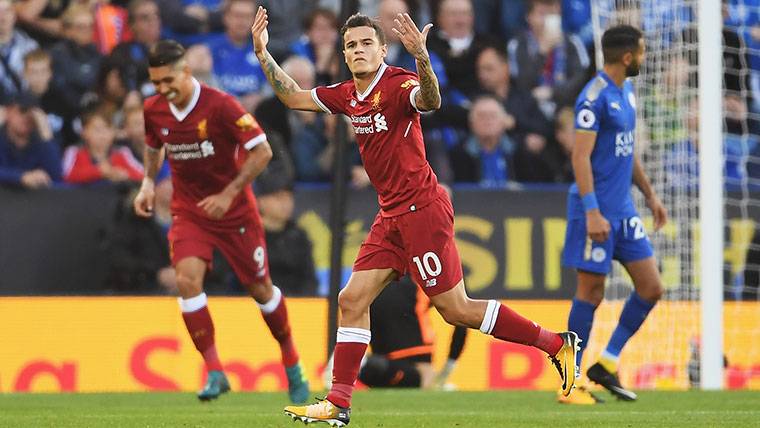 Philippe Coutinho, celebrating a marked goal to the Leicester City
