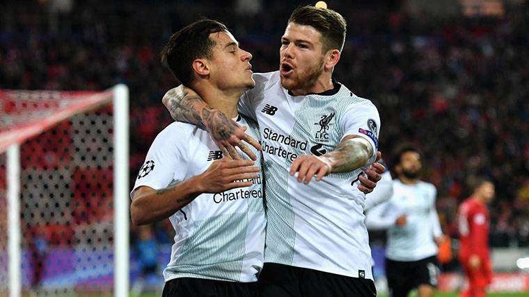 Coutinho, celebrating the marked goal to the Spartak of Moscow