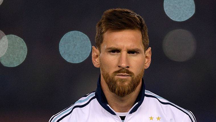 Leo Messi en los minutos previos a un partido con la selección de Argentina