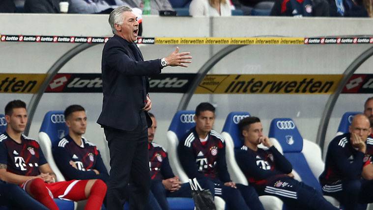 Carlo Ancelotti in a party of the Bayern of Munich in the Bundesliga