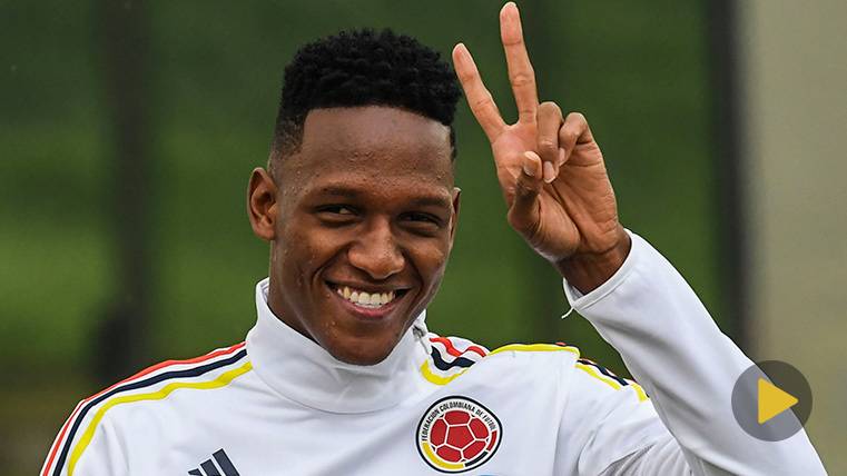 Yerry Mina in a training with the selection of Colombia