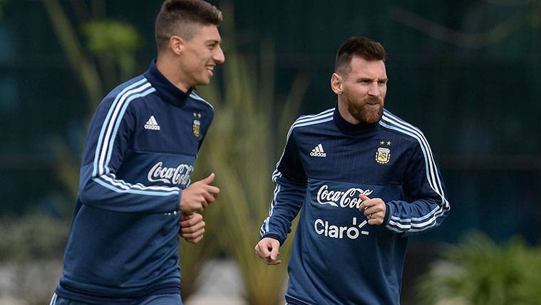 Leo Messi in a training with the selection of Argentina