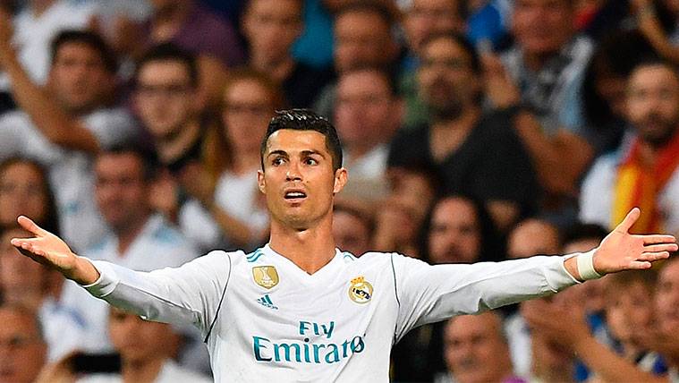 Cristiano Ronaldo se lamenta tras una acción en el Real Madrid-Espanyol