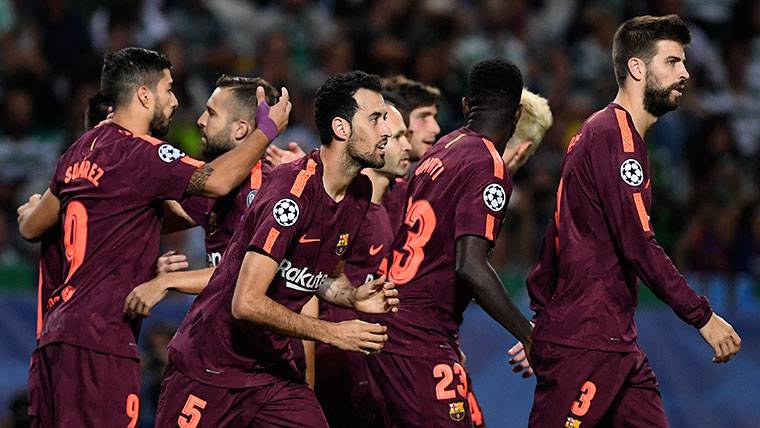 El FC Barcelona, celebrando el gol marcado al Sporting de Lisboa