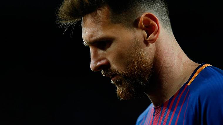 Leo Messi, concentrado durante un partido con el Barça