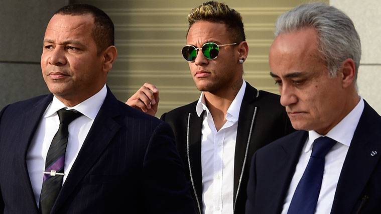 Neymar a su llegada a los juzgados de Madrid