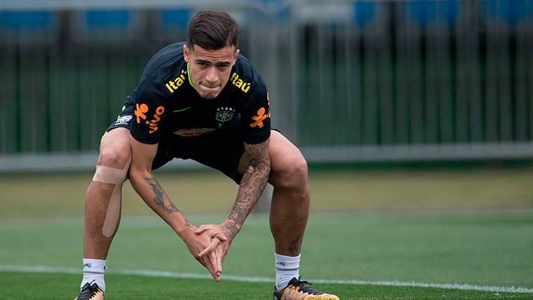 Coutinho, during a training with Brazil