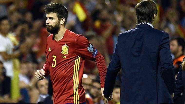 Gerard Piqué es sustituido en un partido con la selección española