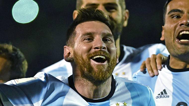 Leo Messi, sonriente after the classification of Argentina