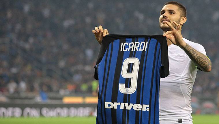 Mauro Icardi celebrates his hat-trick with the Inter of Milan