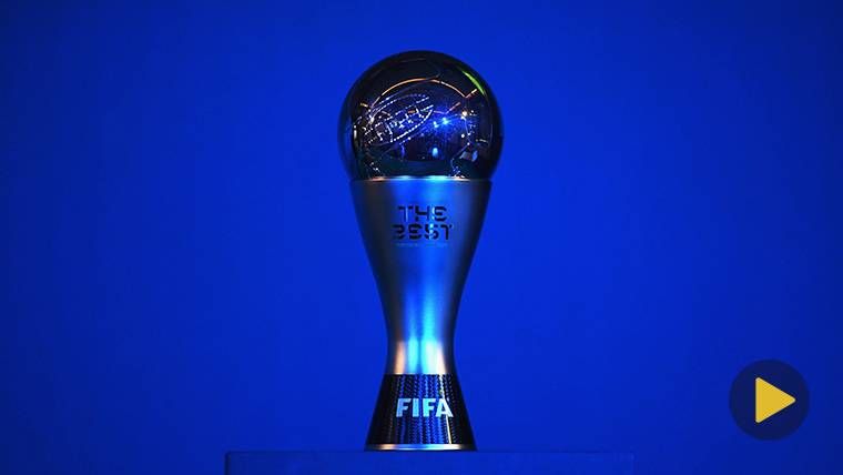 It IS STILL IN DIRECT the gala of the prizes FIFA The Best