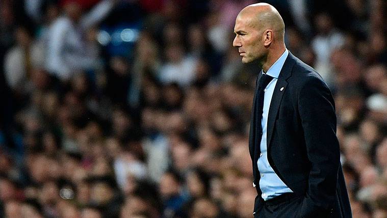 Zinedine Zidane in a party of the Real Madrid in the Glass of Rey