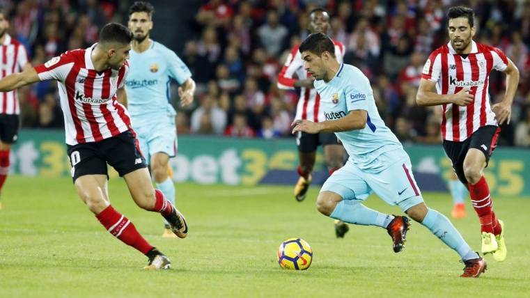 Suárez in an action in front of the Athletic