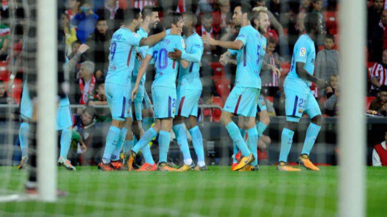 The BARCELONA celebrating the second goal