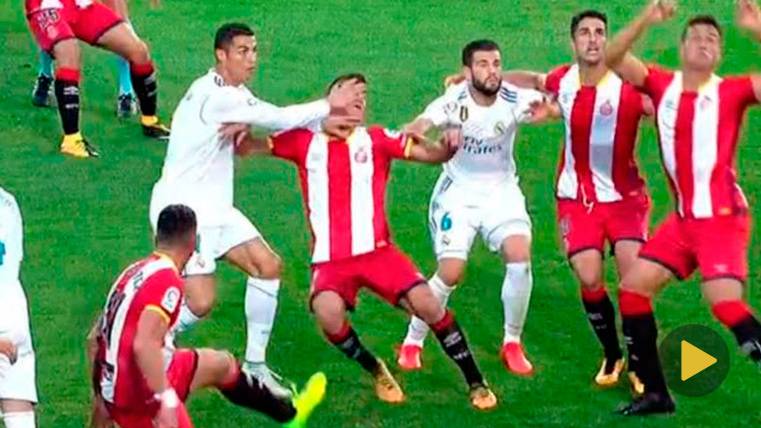 Cristiano Ronaldo assaulted to Pere Pons in the Girona-Real Madrid