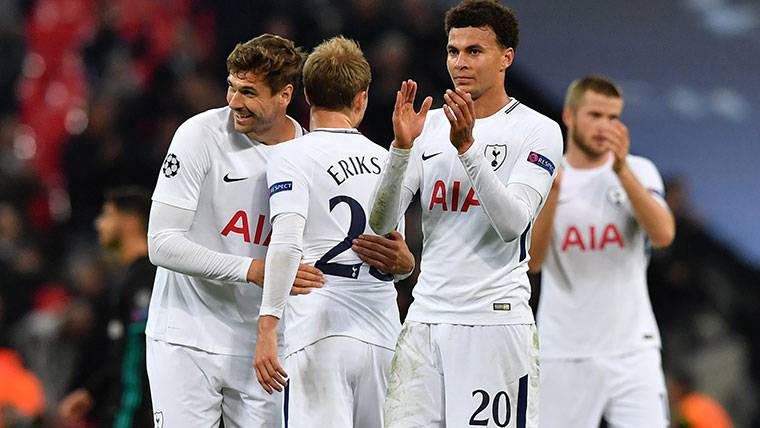 The Tottenham, celebrating one of the marked goals to the Real Madrid