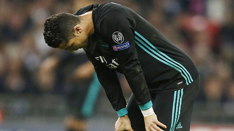 Cristiano Ronaldo, cabizbajo tras la derrota del Real Madrid