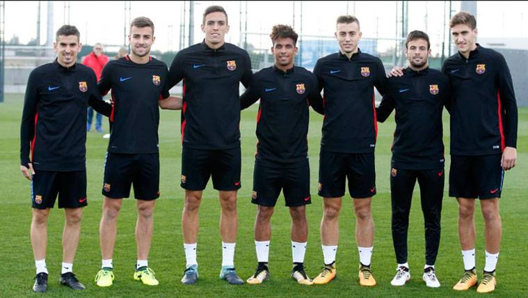 Hasta siete jugadores del filial participaron en el entrenamiento del FC Barcelona