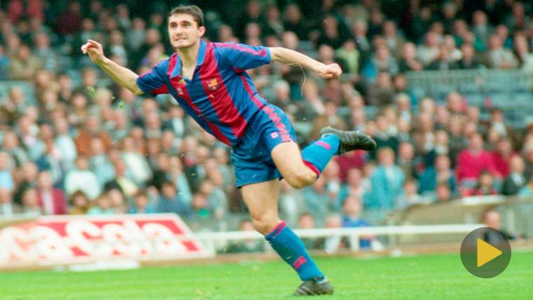 Ernesto Valverde in a party like player of the FC Barcelona