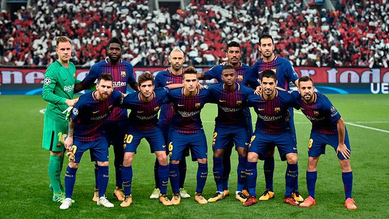 The FC Barcelona, before playing against Olympiacos in The Pireo