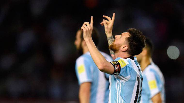 Leo Messi, celebrating a goal with the selection of Argentina