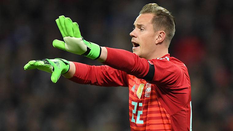 Marc-André Ter Stegen, during a party with Germany